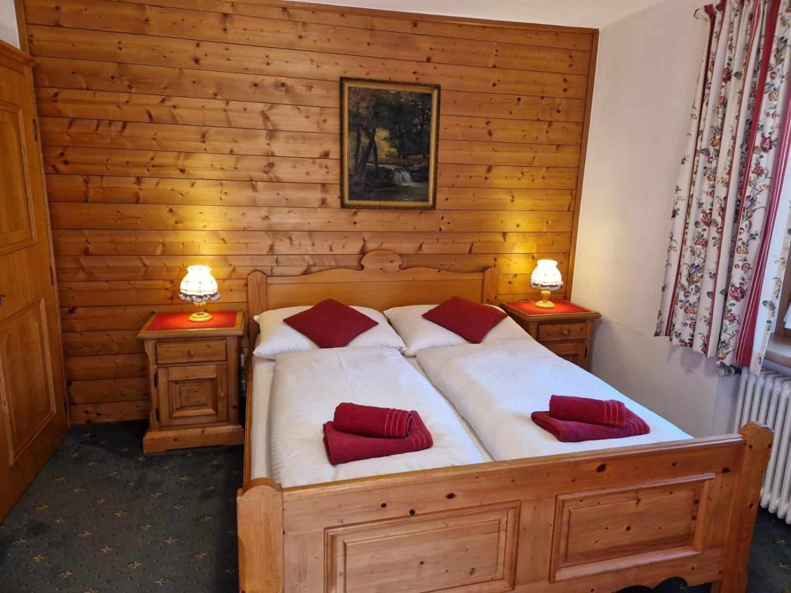 Pension Alpenrose Kitzbuhel Bagian luar foto
